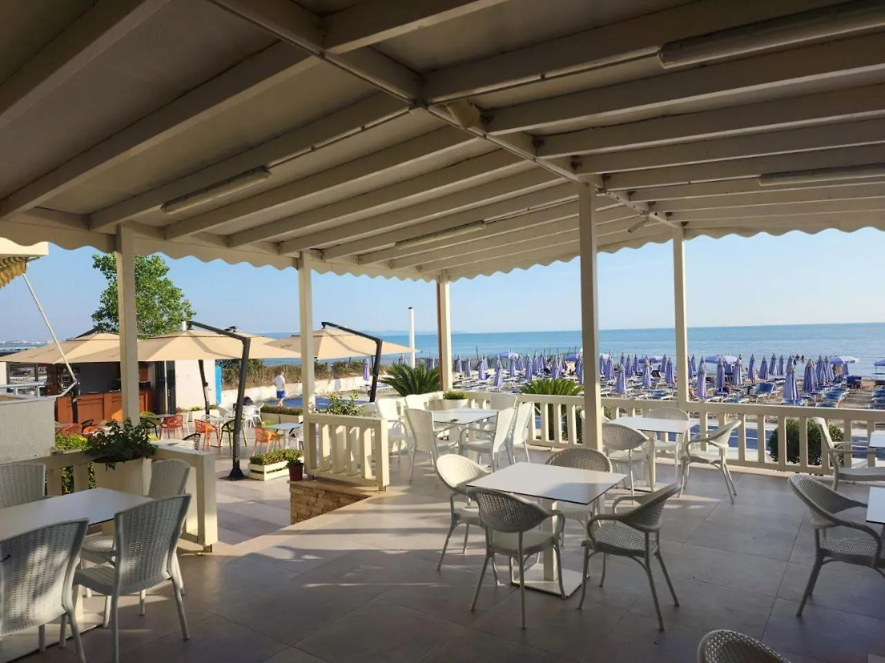 Hotel Maren Durrës 3*,