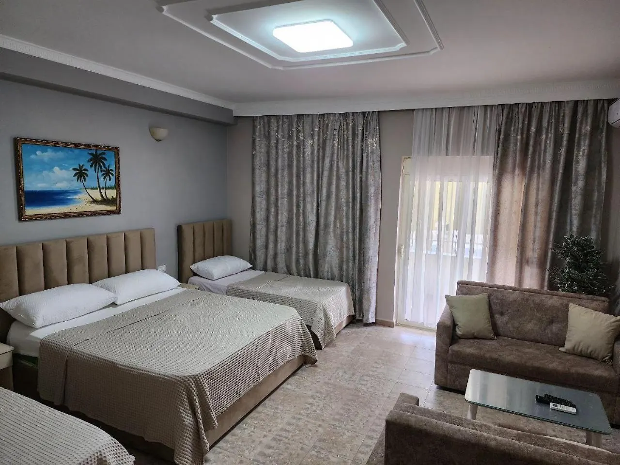 Hotel Maren Durrës 3*,  Albânia