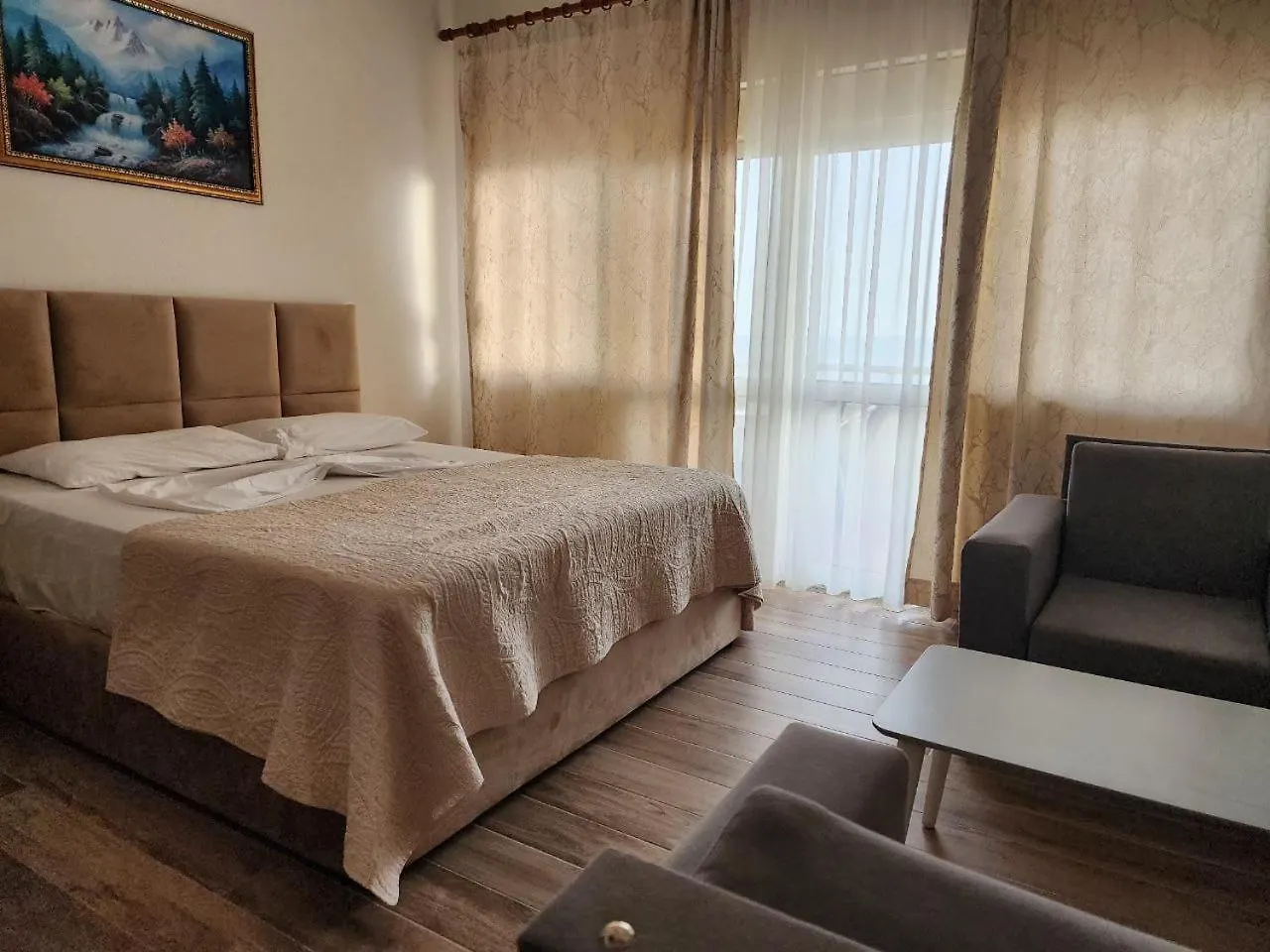 Hotel Maren Durrës 3*,  Albânia