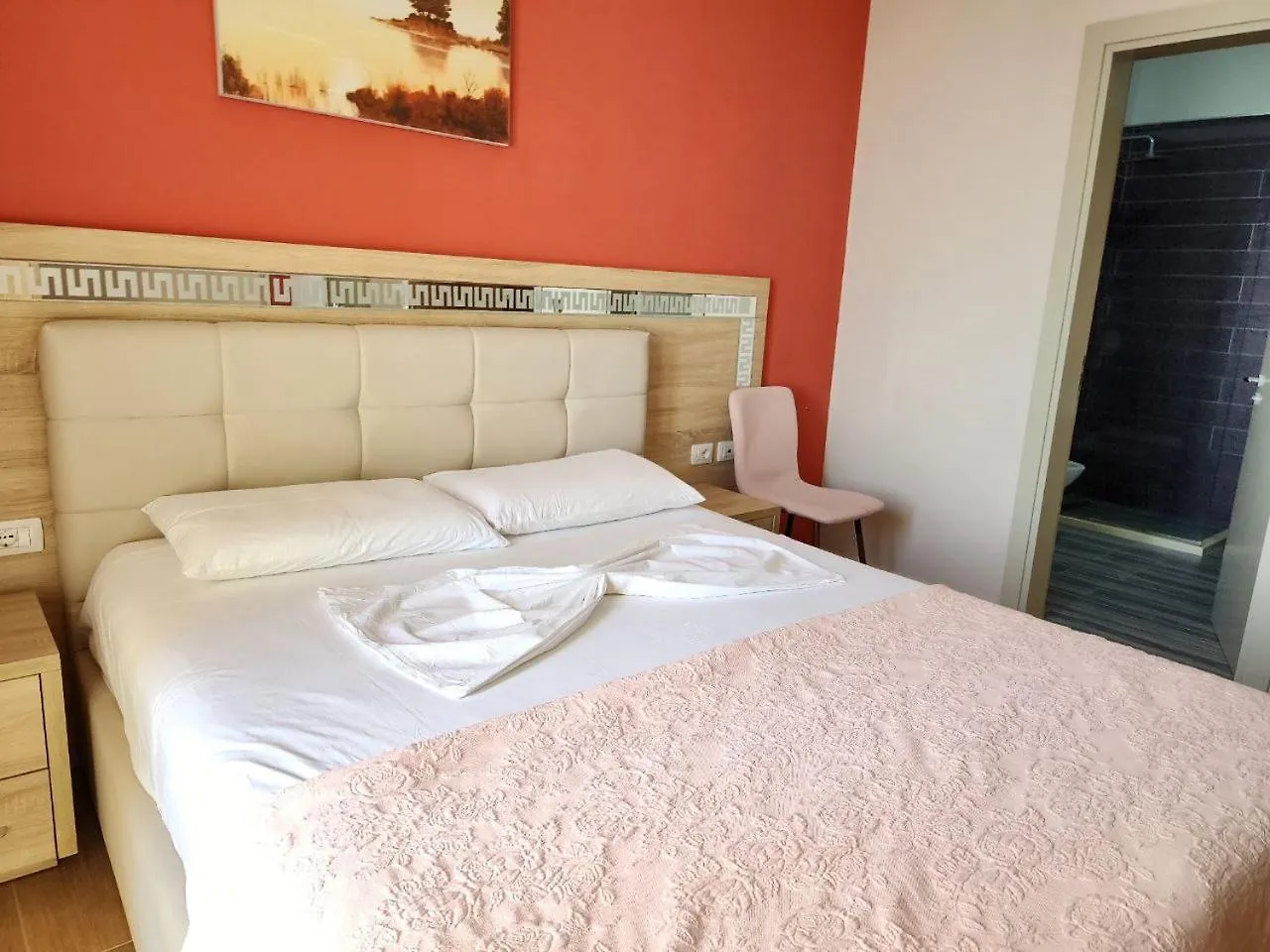 Hotel Maren Durrës 3*,