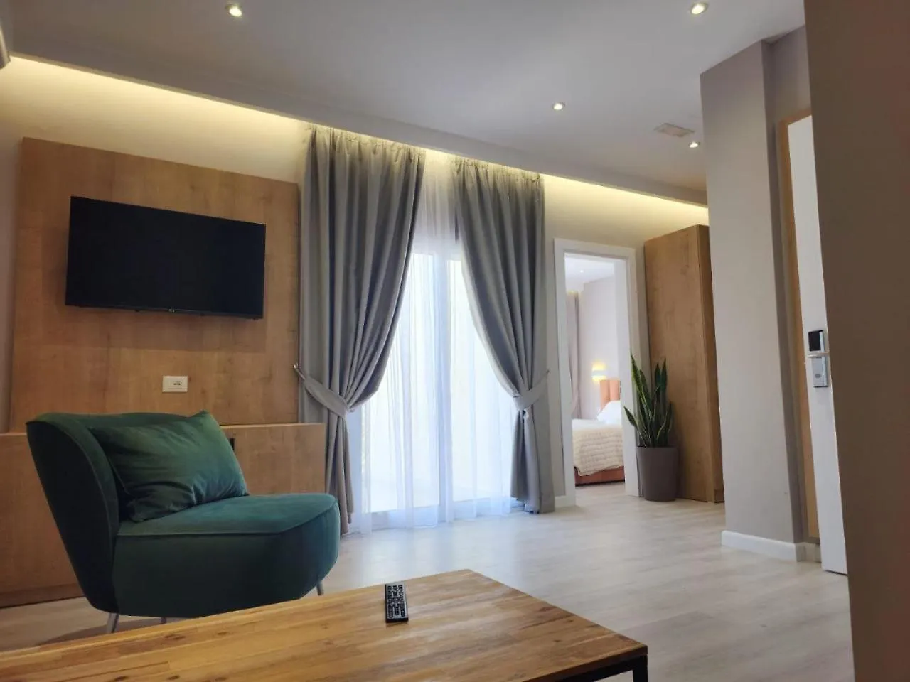 Hotel Maren Durrës 3*,  Albânia
